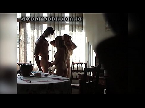 ❤️ Teman seks mengundang pria raksasa dan threesome bersamanya ❤️❌ Porn buatan sendiri di id.libporno.ru ❤